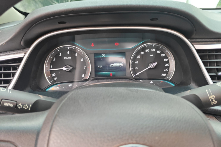 别克 英朗 2016款 15N 手动精英型局部细节14