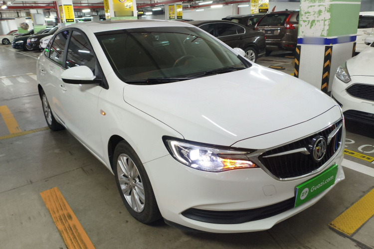 别克 英朗 2021款 改款 典范 1.5L 自动精英型车身外观3