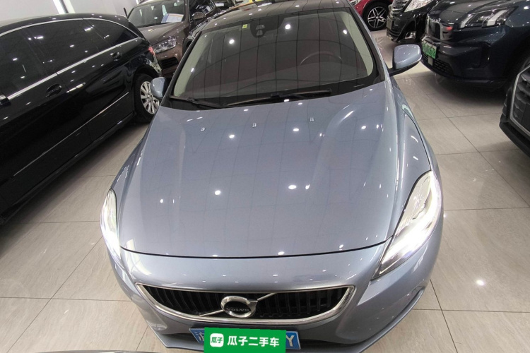 沃尔沃V40 2019款 T3 智逸版车身外观2