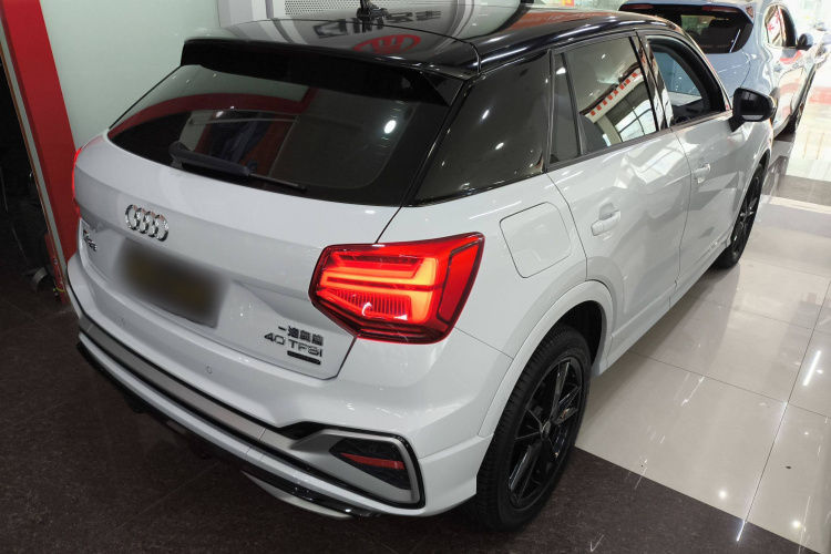 奥迪Q2L 2022款 35 TFSI 进取动感型车身外观7