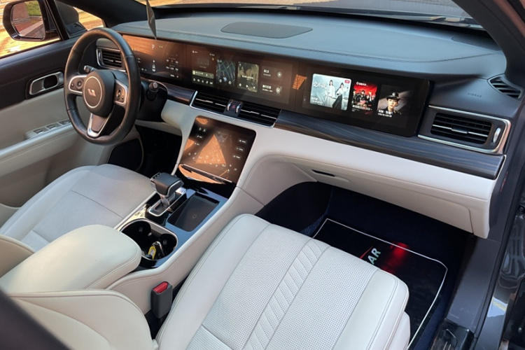 理想汽车 理想ONE 2020款 增程6座版中控内饰7006