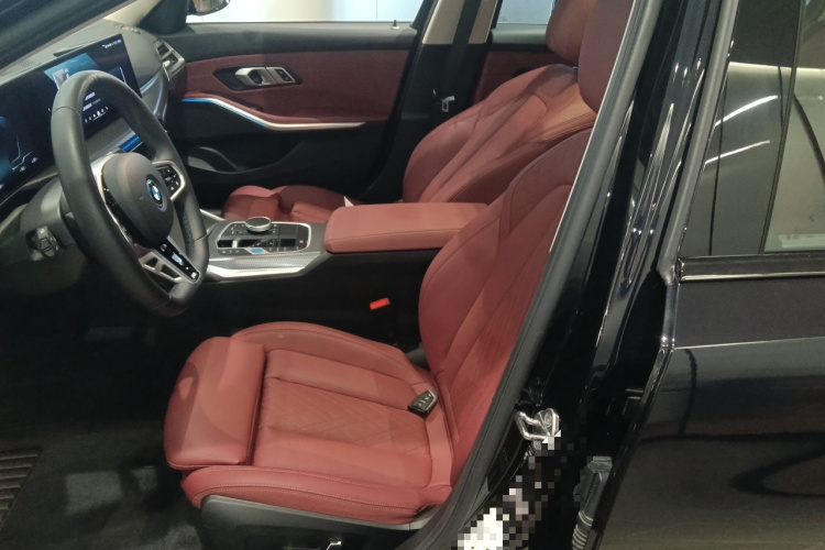 宝马i3 2025款 eDrive 40 L 曜夜套装中控内饰19