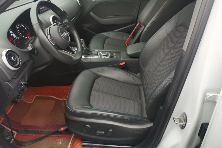奥迪A3 2019款 Sportback 35 TFSI 时尚型 国V中控内饰19