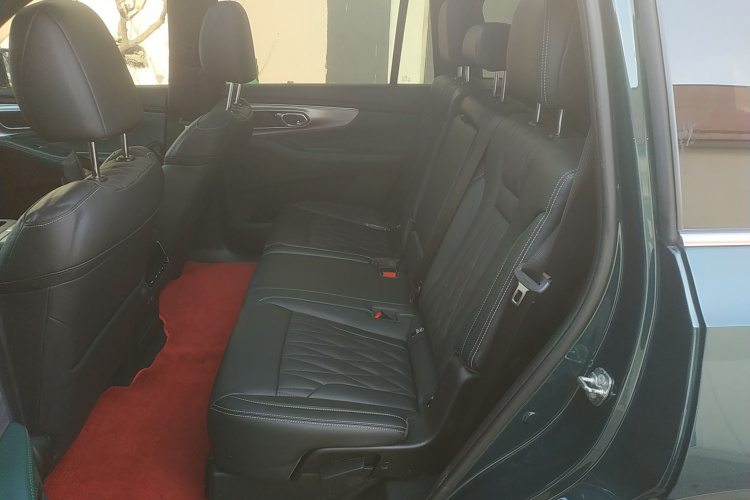 广汽传祺 传祺GS8 2022款 领航系列 2.0TGDI 两驱豪华智联版（七座）中控内饰21