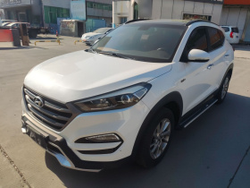 现代 途胜 2015款 1.6T 双离合两驱智能型