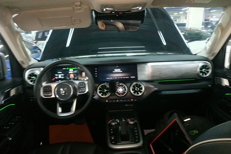 坦克300 2024款 2.0T 征服者中控内饰12