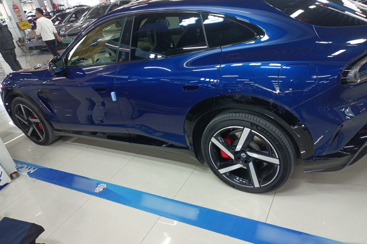 小米汽车 小米YU7 2025款 超长续航高性能四驱Max版车身外观6003