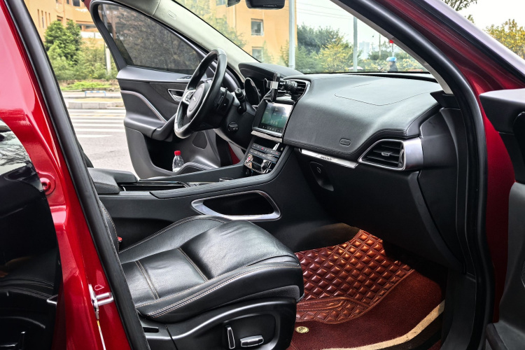 捷豹F-PACE 2020款 2.0T 都市尊享版中控内饰7001