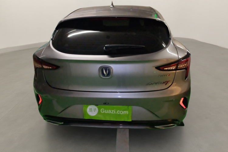 长安 逸动 2018款 XT 1.6L GDI 自动风潮型 国V车身外观6