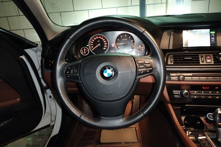 宝马5系 2014款 520Li 典雅型局部细节13