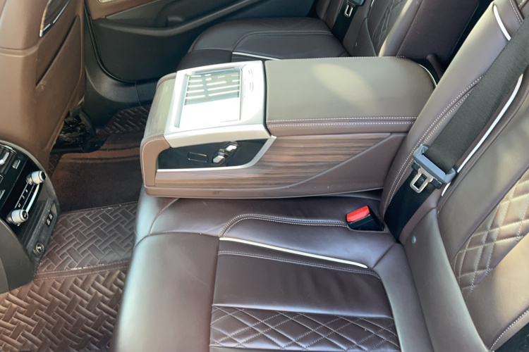宝马5系 2020款 530Li 尊享型 豪华套装中控内饰7001