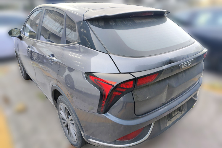 哪吒汽车 哪吒V 2022款 潮 400 Lite车身外观6003