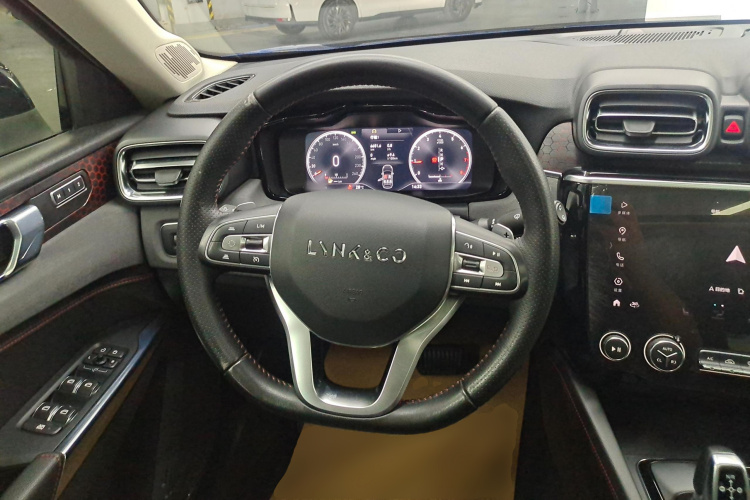 领克02 2018款 1.5T DCT两驱劲Pro版 国V中控内饰13