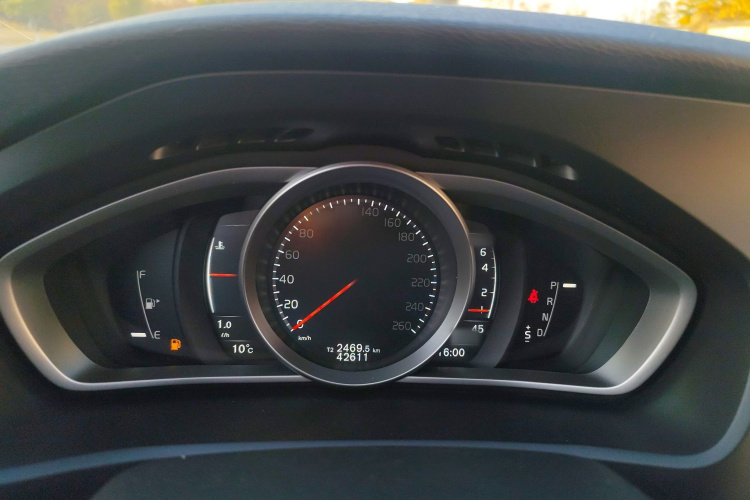 沃尔沃V40 2017款 T3 智逸版局部细节14