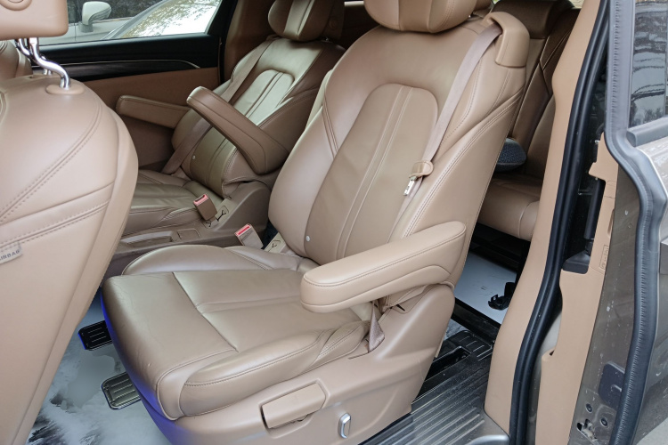 别克GL8 2021款 ES陆尊 653T 尊享型中控内饰21