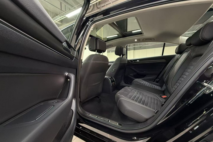 大众 迈腾 2020款 330TSI DSG 豪华型中控内饰7003