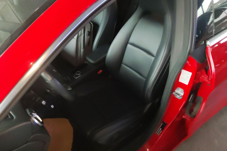 奔驰CLA 2018款 CLA 200 动感型中控内饰19