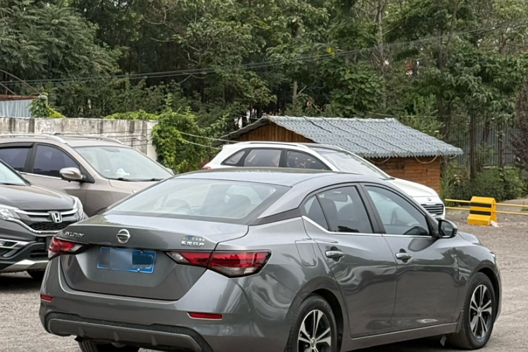 日产 轩逸 2021款 1.6L XL CVT悦享版车身外观6003