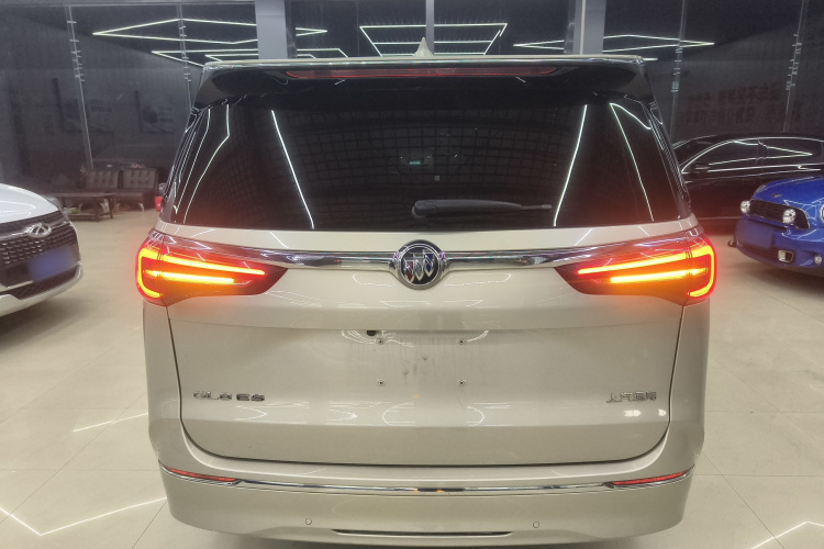 别克GL8 2020款 ES陆尊 653T 舒适型车身外观6