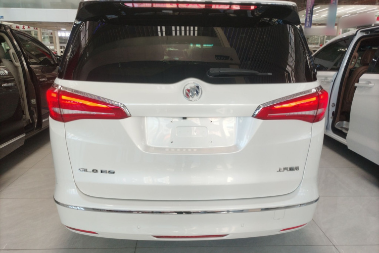 别克GL8 2017款 ES 28T 豪华型 国V车身外观6