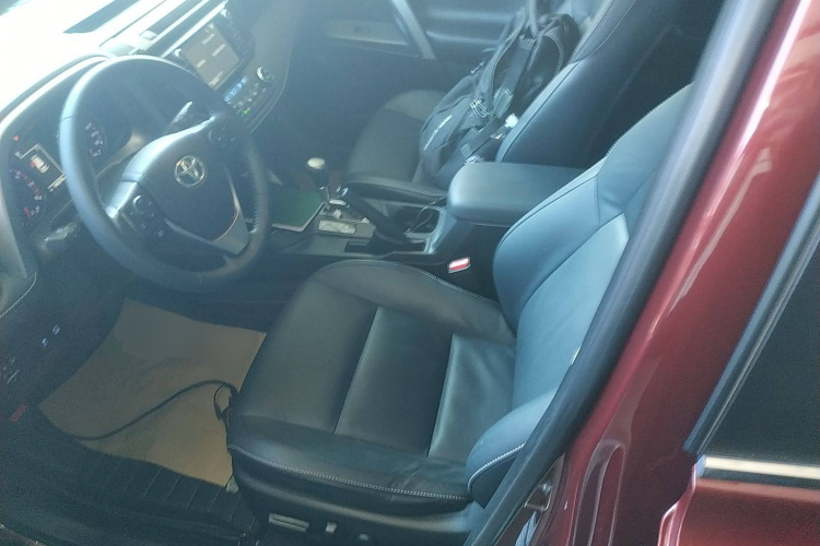 丰田 RAV4荣放 2016款 2.5L 自动四驱精英版中控内饰19