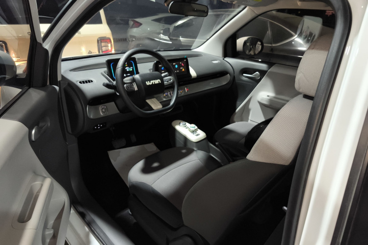 长安启源 长安Lumin 2022款 210km 香甜款中控内饰19