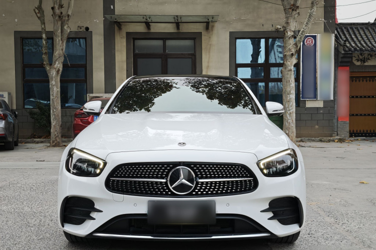 奔驰E级 2023款 改款 E 260 L 运动型车身外观6001