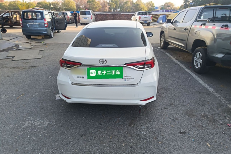 丰田 卡罗拉 2024款 1.8L 智能电混双擎 精英版车身外观6