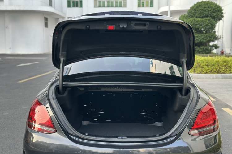 奔驰C级 2021款 C 200 L 时尚型运动版局部细节23