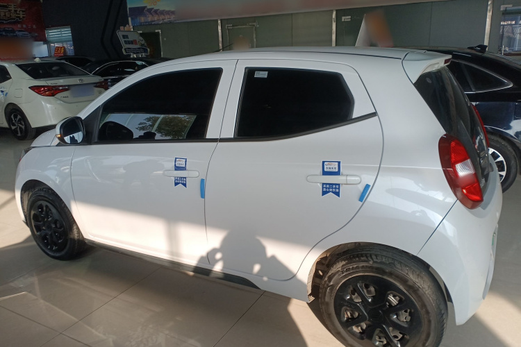 江铃集团新能源 易至EV2 2023款 吉祥版 201km 舒适型车身外观4