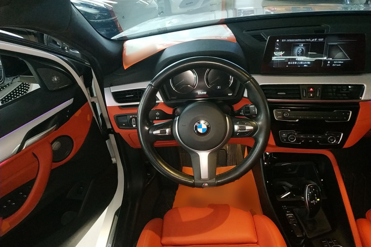 宝马X2 2020款 sDrive25i 尊享型M运动套装中控内饰13