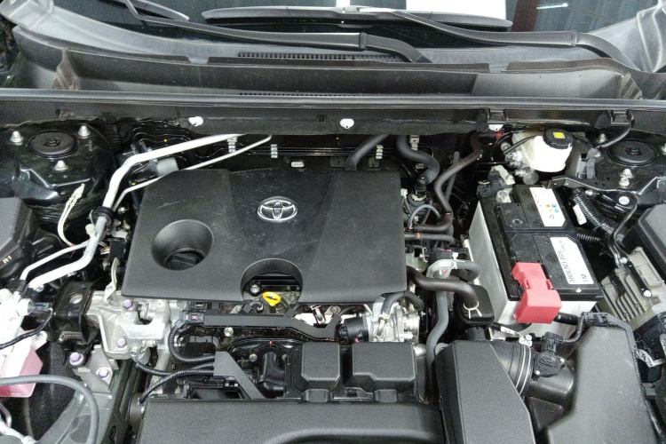 丰田 威兰达 2023款 2.0L CVT两驱领先版机舱底盘24