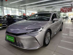 丰田 凯美瑞 2024款 双擎 2.0HE 精英版