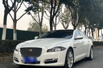 捷豹XJ 2016款 XJL 3.0 SC 四驱全景商务版