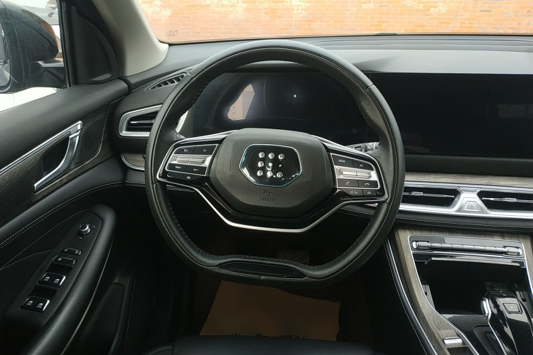 蓝电E5 2023款 1.5L DE-i 100KM畅享型 7座中控内饰13