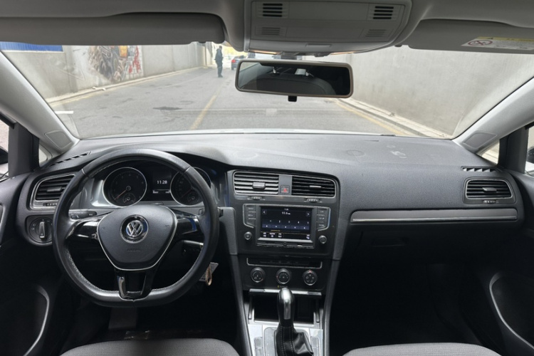 大众 高尔夫 2017款 1.6L 自动舒适百万辆纪念版中控内饰7001