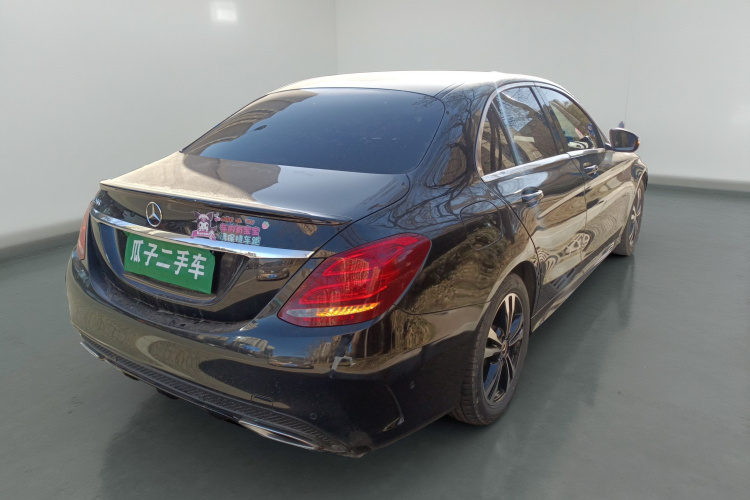 奔驰C级 2018款 C 200 运动版车身外观7