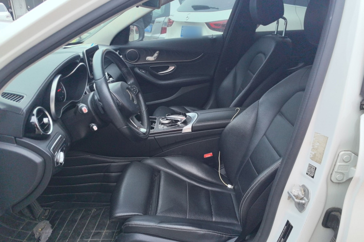 奔驰C级 2015款 C 180 L 运动型局部细节19