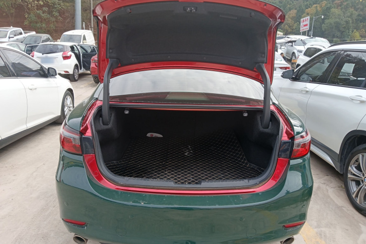 马自达 阿特兹 2021款 2.0L 蓝天豪华版机舱底盘23