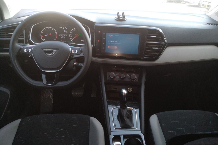 捷达VS5 2023款 280TSI 自动进取型中控内饰12