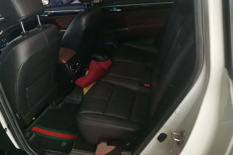 广汽传祺 传祺GS8 2017款 320T 四驱豪华智联版（七座）中控内饰7003