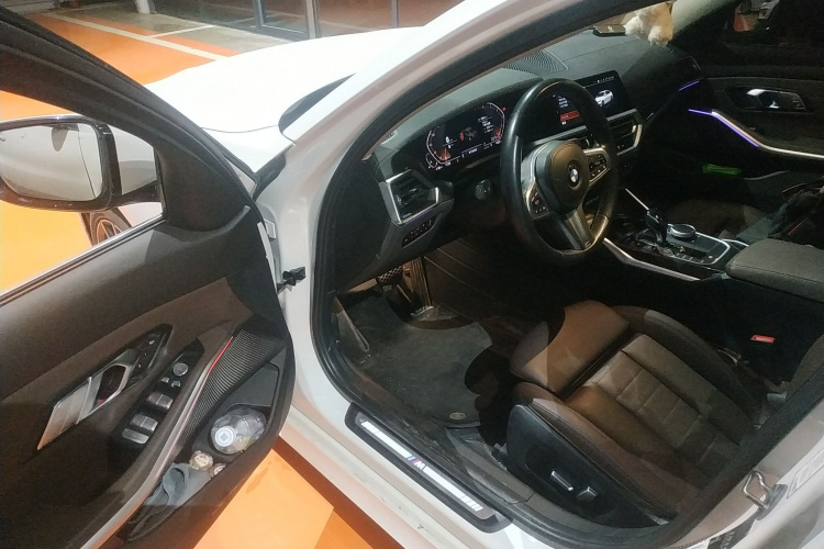 宝马3系 2020款 改款 325Li M运动套装中控内饰20