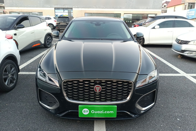 捷豹XFL 2023款 XFL 2.0T P200 两驱精英豪华版车身外观2