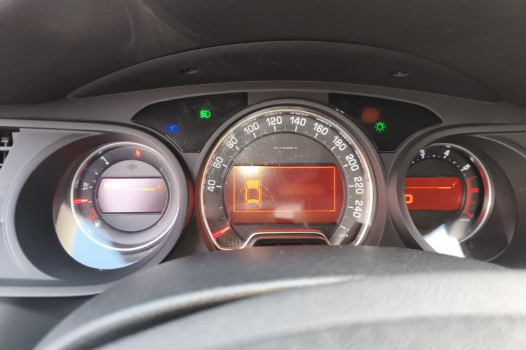 雪铁龙C5 2014款 2.0L 自动尊享型局部细节14