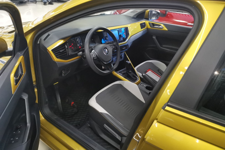 大众 Polo 2019款 Plus 1.5L 自动炫彩科技版中控内饰7003