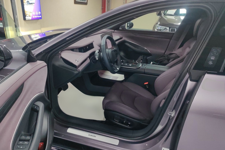 小米汽车 小米SU7 2024款 后驱长续航智驾版中控内饰7003