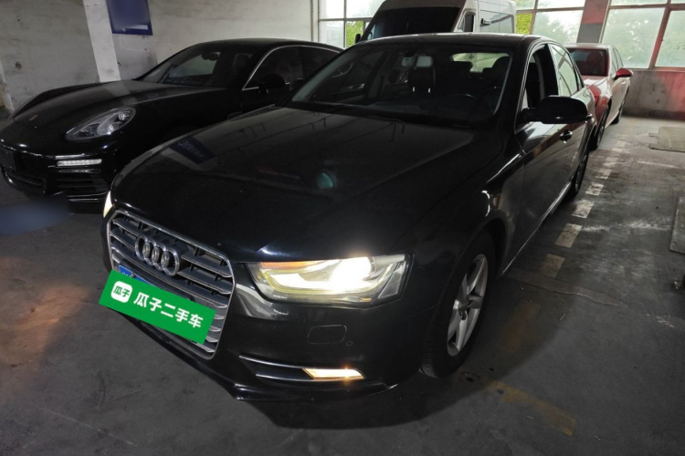 奥迪A4L 2013款 35 TFSI 自动标准型车身外观1
