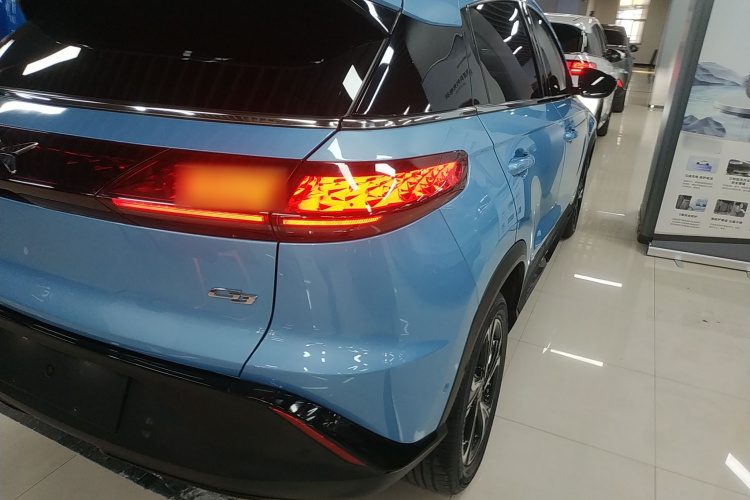 小鹏G3 2020款 460i 智享版车身外观9