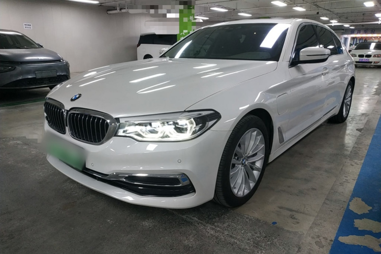 宝马5系新能源 2020款 里程升级版 530Le 豪华套装车身外观1