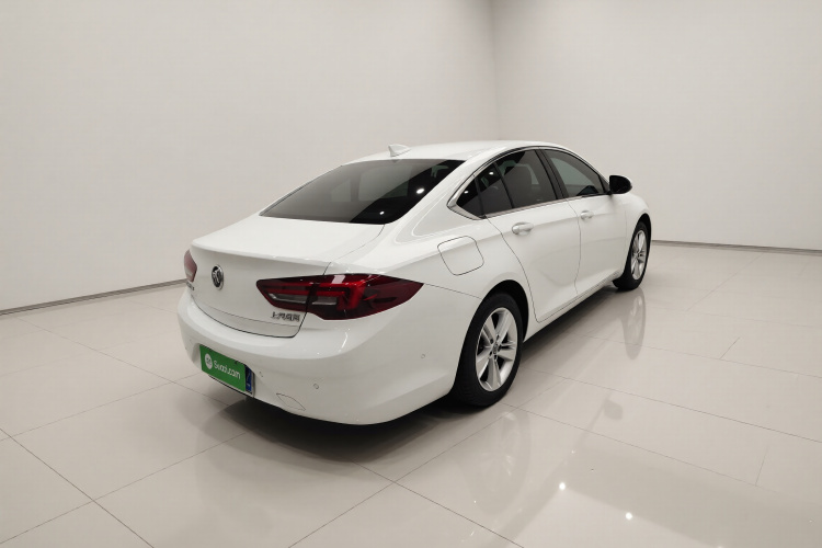 别克 君威 2017款 20T 豪华型车身外观7